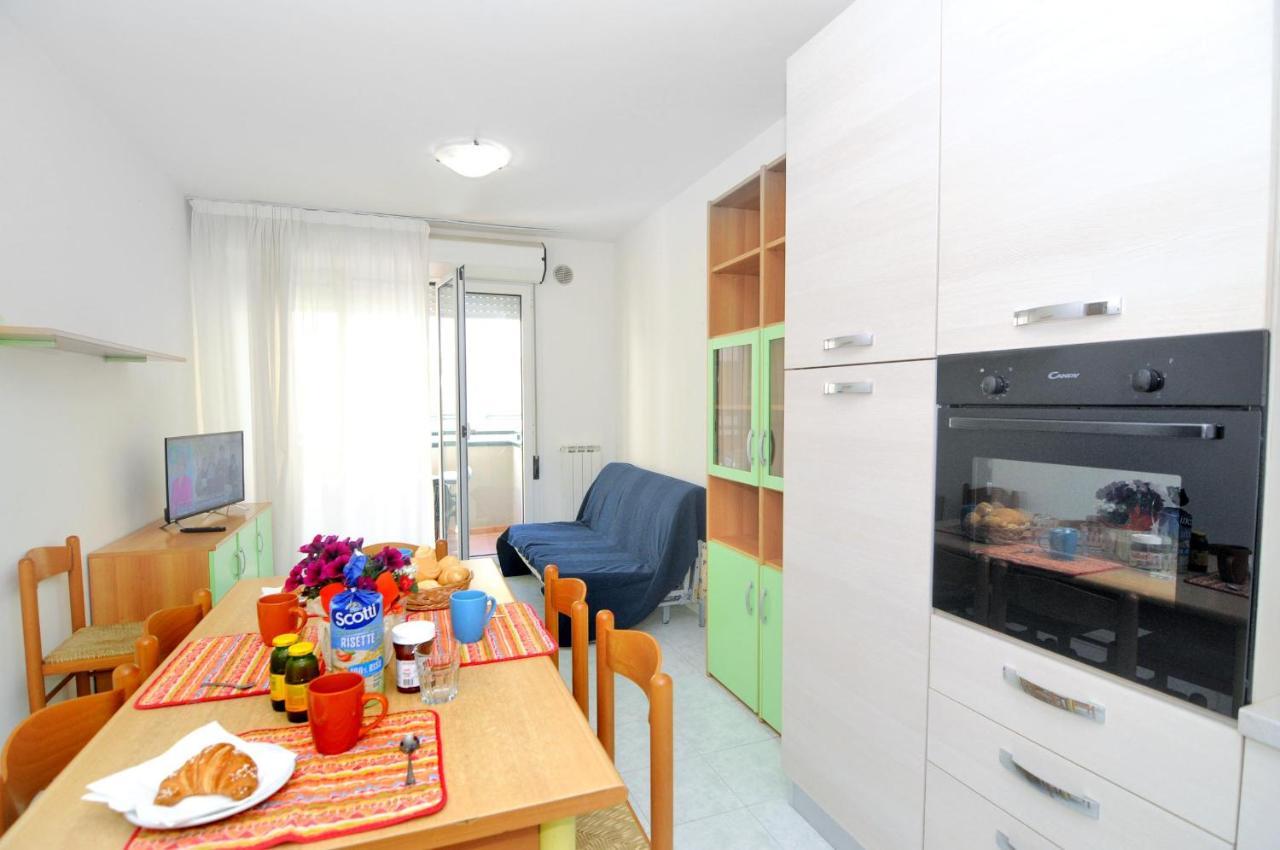 Cristoforo Colombo Apartment Caorle Exterior foto