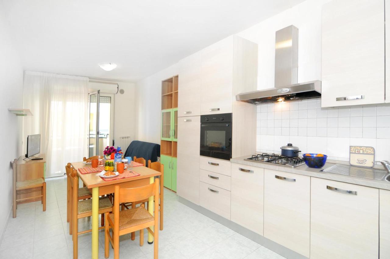 Cristoforo Colombo Apartment Caorle Exterior foto